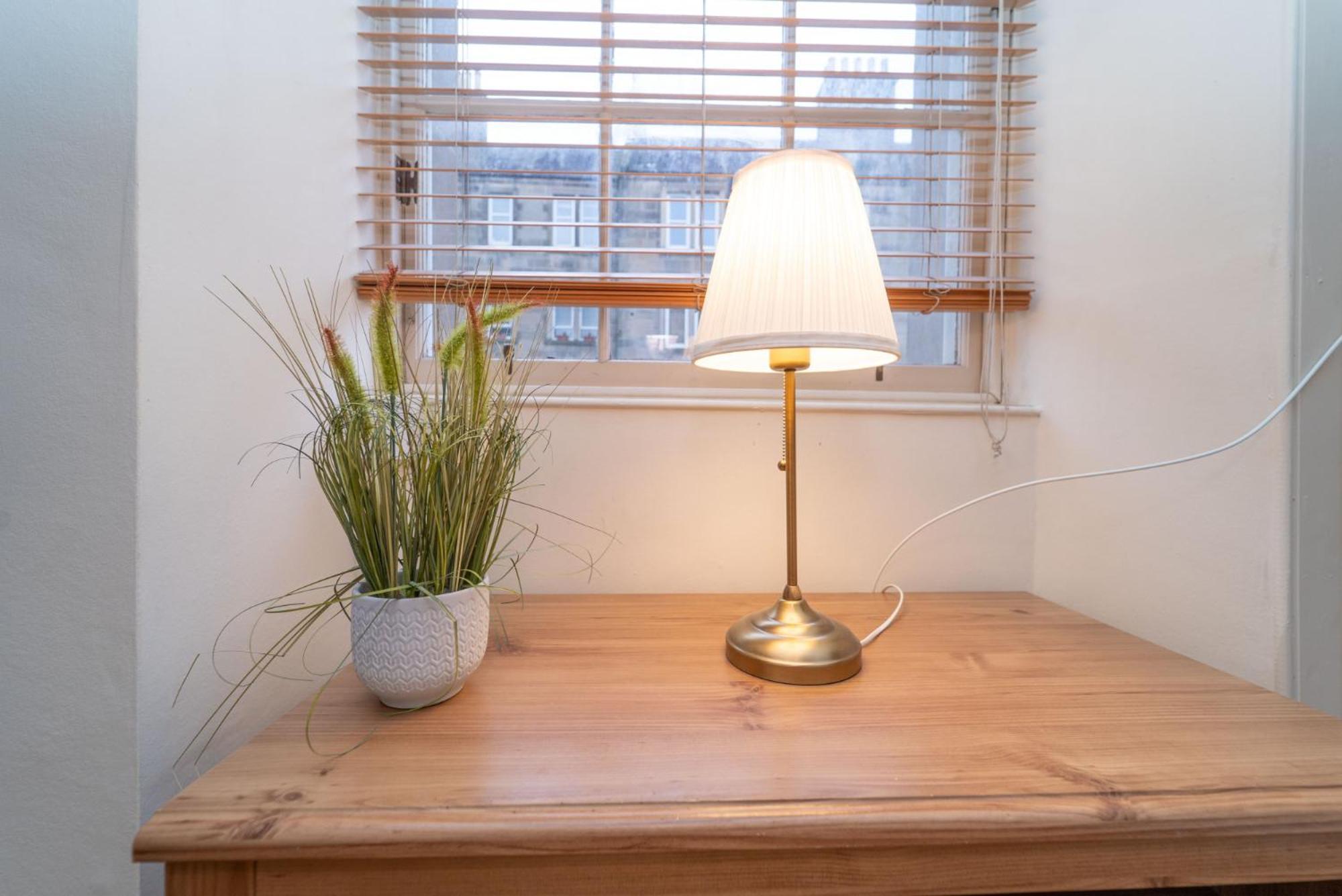 Large Corner Appartement